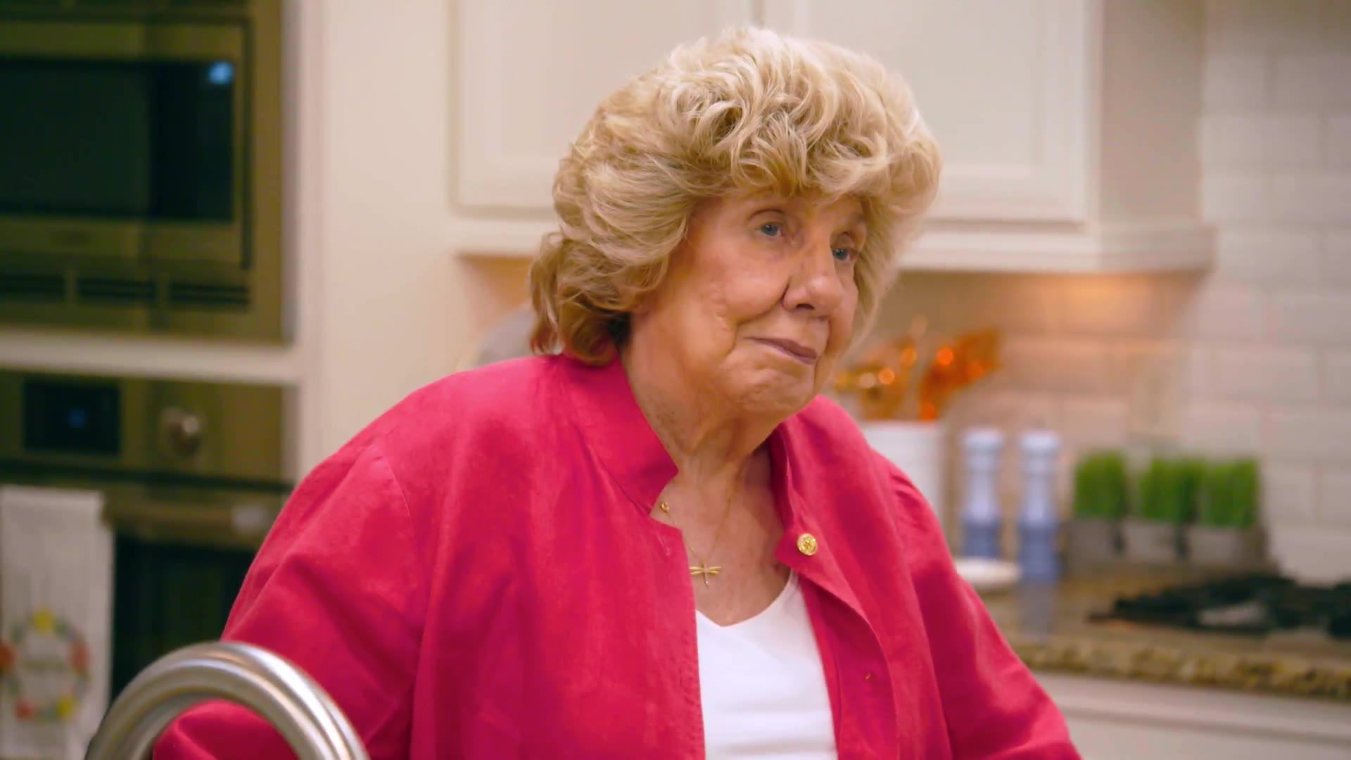 Watch Chrisley Knows Best Clip: Nanny's Trash Is Attracting Raccoons - USANetwork.com