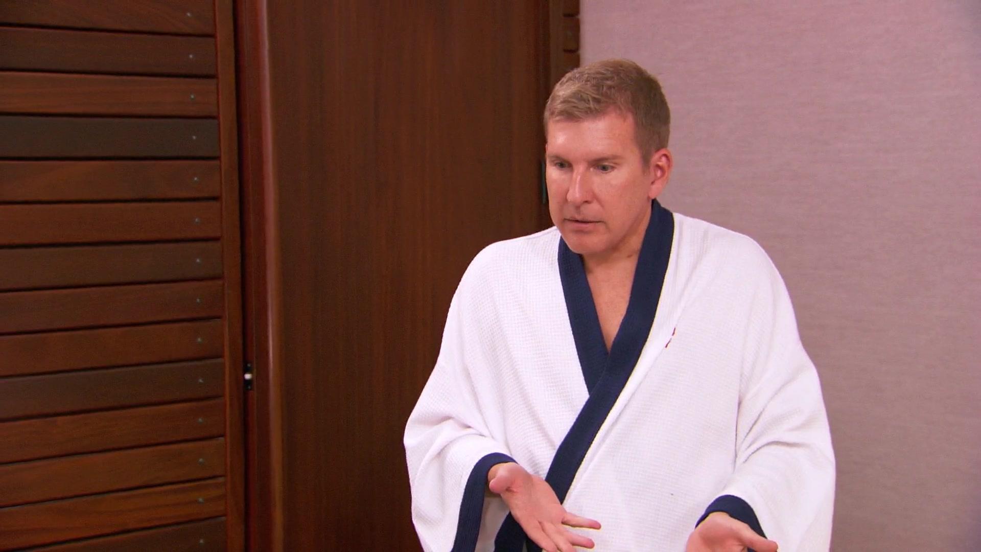 Watch Chrisley Knows Best Episode: Something Old Something Nude -  USANetwork.com