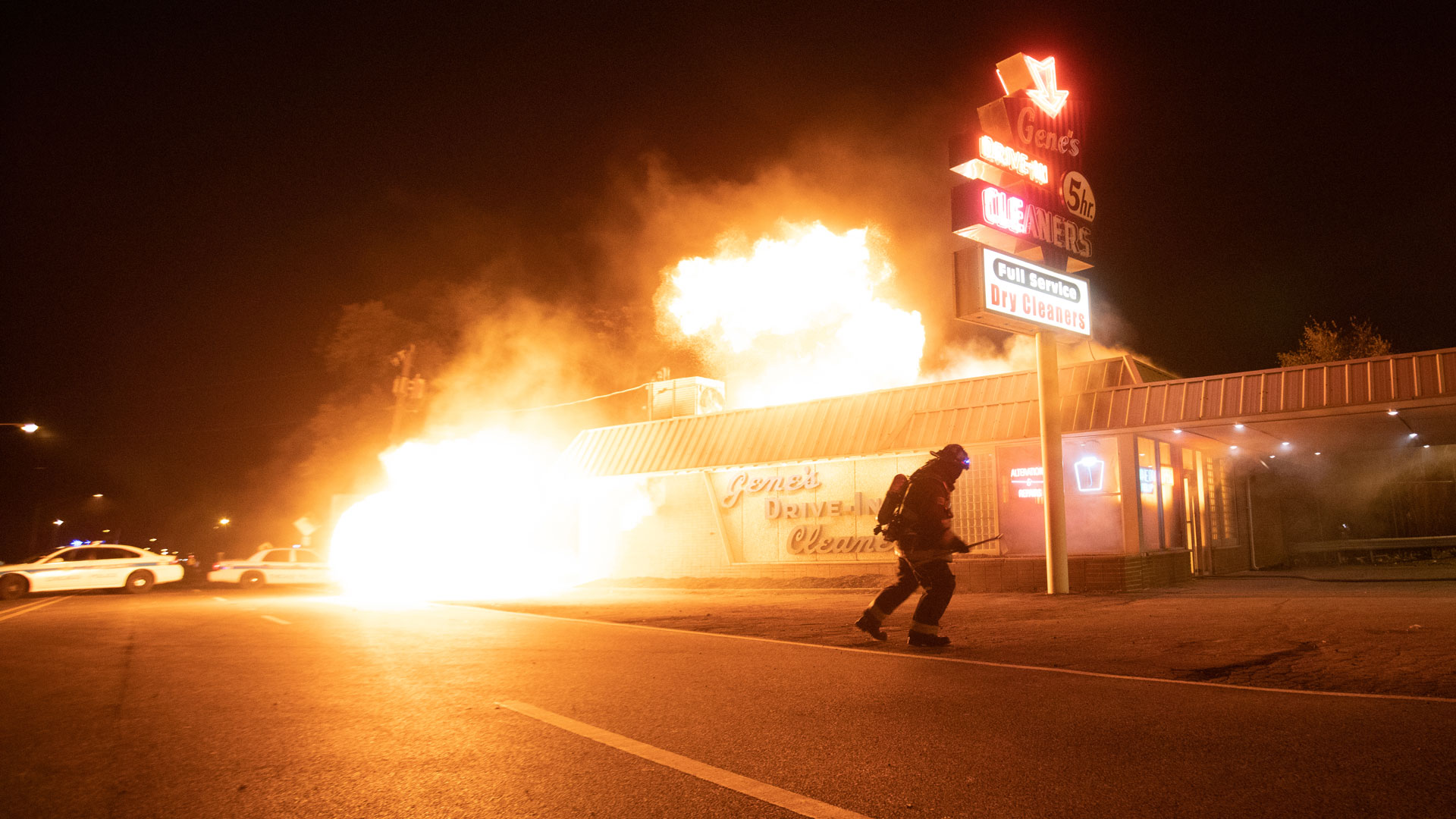Watch Chicago Fire Highlight: Firehouse 51 Gets Caught in a Fire at a
