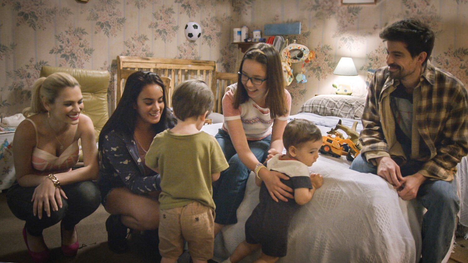 Watch mi familia perfecta
