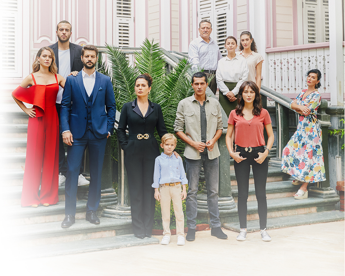 Ребенок турецкий 4. Серхат теоман дети. Моя левая сторона турецкий описание рейтинг. Серхат теоман 2019. Мерве атеш актриса.